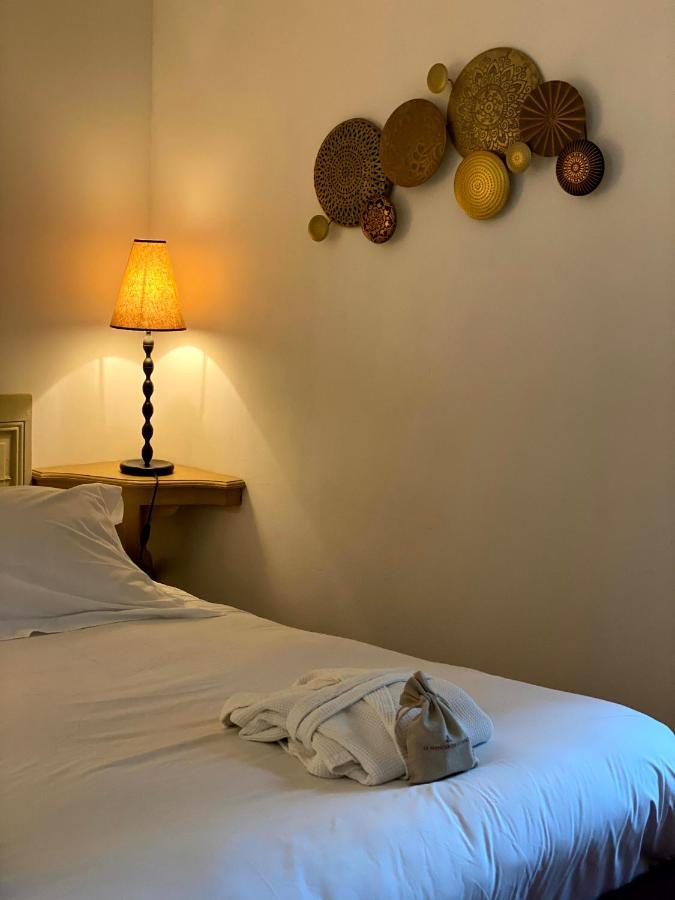 Le Manoir De L'Etang Hotel Mougins Bagian luar foto