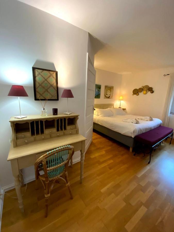 Le Manoir De L'Etang Hotel Mougins Bagian luar foto