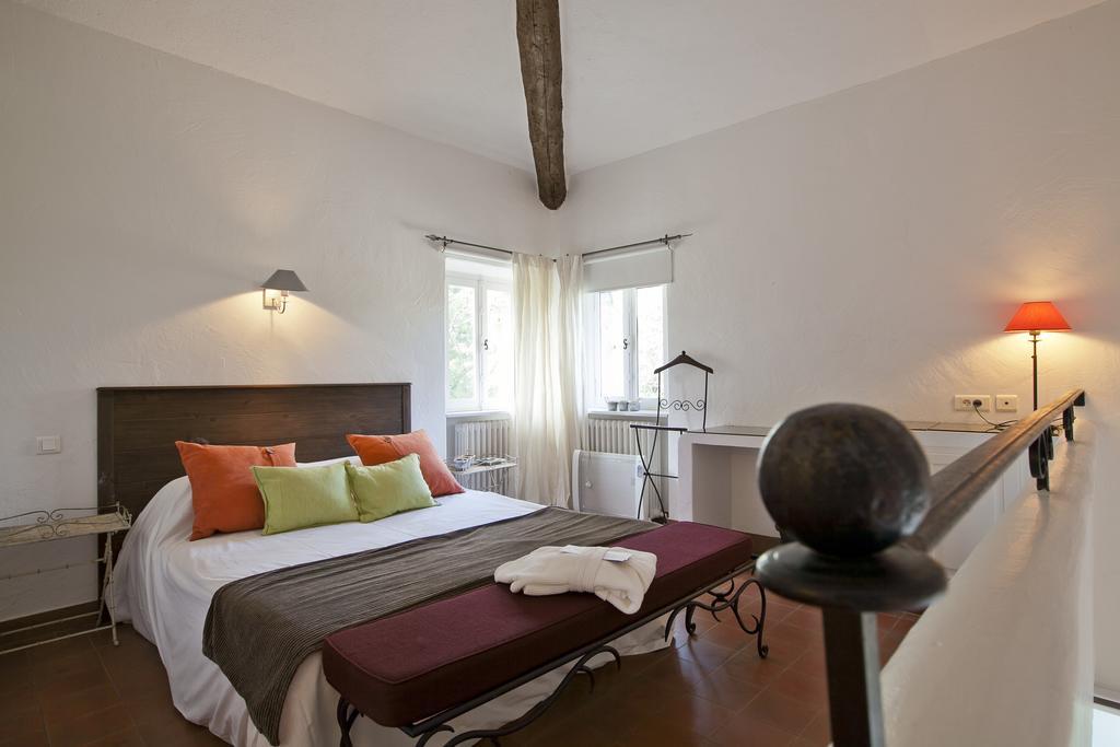 Le Manoir De L'Etang Hotel Mougins Bagian luar foto
