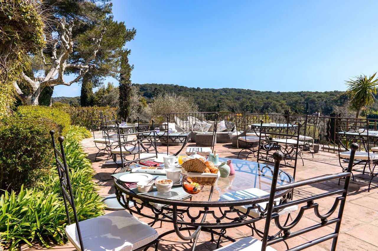 Le Manoir De L'Etang Hotel Mougins Bagian luar foto