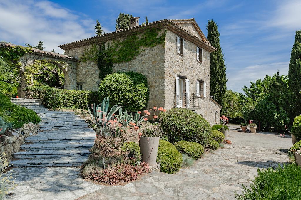 Le Manoir De L'Etang Hotel Mougins Bagian luar foto